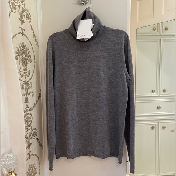 Max Mara Saluto Virgin Wool Turtleneck Top Sweater L - Picture 4 of 16